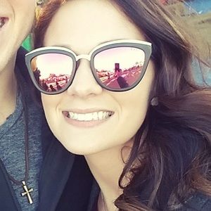 Meet your Posher, Alana